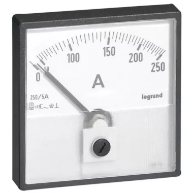 LEGRAND 014600 Lexic A mérő analóg ÁV csatlakoztatású 5A AC kerek kivágású