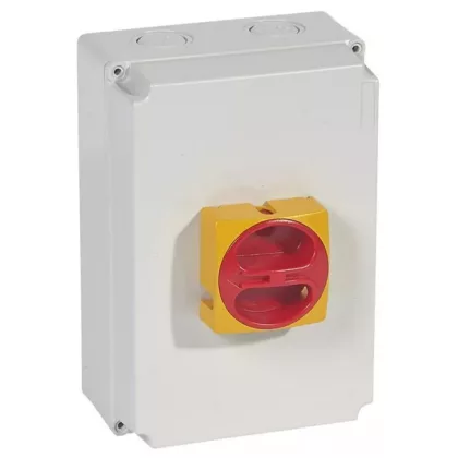 LEGRAND 022175 Enclosed main switch 3P 50A