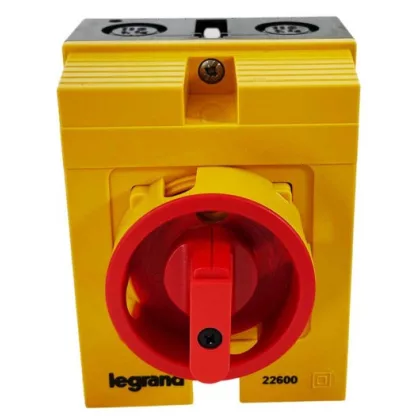 LEGRAND 022600 Enclosed main switch with 3P 25A Ny contact