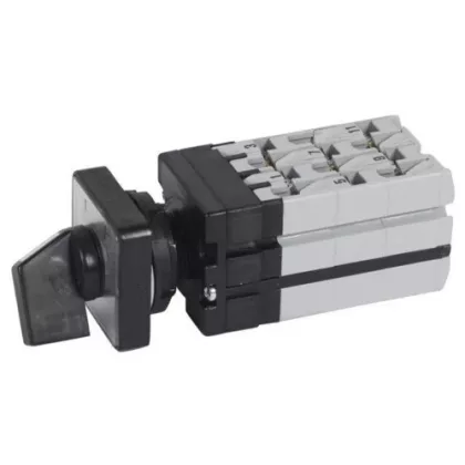 LEGRAND 023513 Mini választókapcsoló 3P 1-2 állású