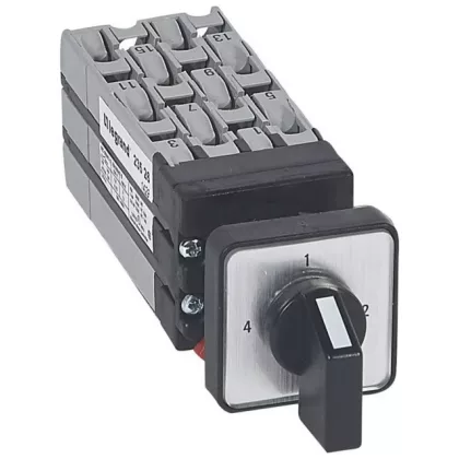   LEGRAND 023526 Mini irányváltó átkapcsoló 2P 1-2-3-4 állású