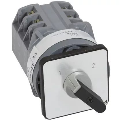 LEGRAND 027487 Görgős kapcsoló 3P 63A PR63 1-2