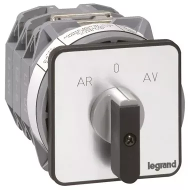 LEGRAND 027526 Görgős kapcsoló 3P 18,5kW PR40 AR-0-AV