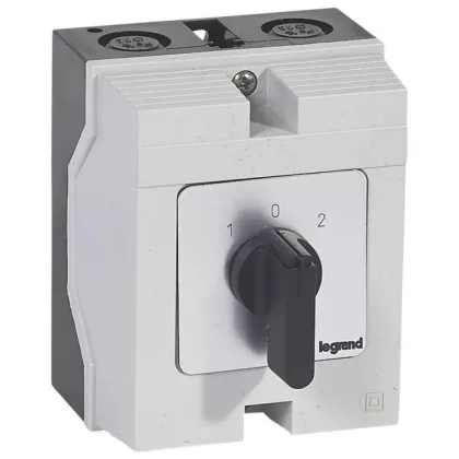 LEGRAND 027741 Tokozott görgős kapcsoló 2P 32A PR26 1-0-2 LEGRAND 027741 Tokozott görgős kapcsoló 2P 32A PR26 1-0-2