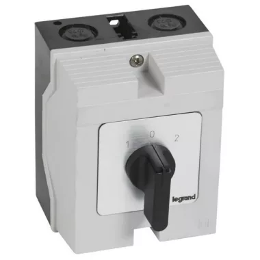 LEGRAND 027742 Enclosed Roller Switch 3P 32A PR26 1-0-2 LEGRAND 027742 Enclosed Roller Switch 3P 32A PR26 1-0-2