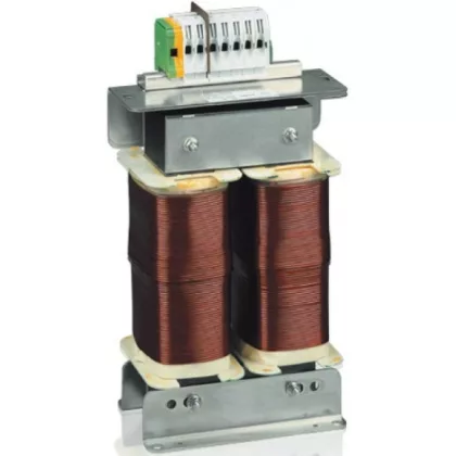 LEGRAND 044272 vez. és lev. Transzformátor 230-400V / 115-230 V 5000VA