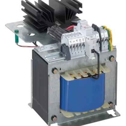   LEGRAND 047066 tápegység 1200VA 230-400/48V= egyenirányított