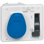 LEGRAND 057300 P17 Tempra Pro beépíthető csatlakozóaljzat reteszelő kapcsolóval IP44 230V 16A 2P+F