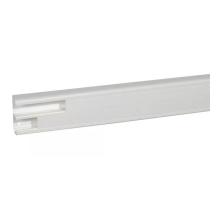   LEGRAND 075702 DLP antimikrobiális kábelcsatorna 130x50 mm, hajlékony fedéllel, 2 rekeszes, fehér