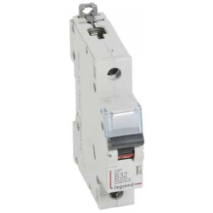 LEGRAND 408875 DX3 kismegszakító 1P B32 10000A / 16 kA