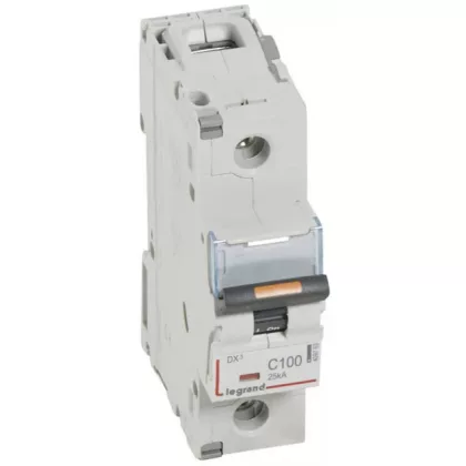 LEGRAND 409763 DX3 kismegszakító 25kA 1P 230/400V~ C100