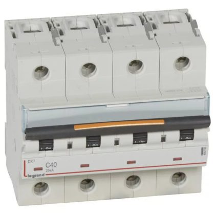 LEGRAND 409798 DX3 kismegszakító 25kA 4P 400V~ C40