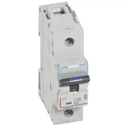 LEGRAND 410137 DX3 kismegszakító 50kA 1P 230/400V~ C25