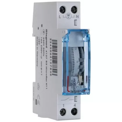   LEGRAND 412783 MicroRex W11 heti programkapcsoló működési tartalék nélkül, függőleges előlappal