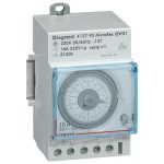   LEGRAND 412795 MicroRex QW31 heti programkapcsoló működési tartalékkal, vízszintes előlappal