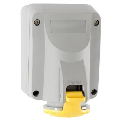 LEGRAND 555151 P17 Tempra Pro Dafr162k04m130V IP44 rögzíthető aljzat