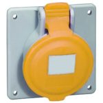 LEGRAND 555281 P17 Tempra Pro Dafbe322k04130V IP44 döntött aljzat