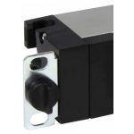   LEGRAND 646807 elosztósor 19"/1U normál KIM:6xC19-reteszelhető TÁP: bekötőkapcsos: -6 mm2