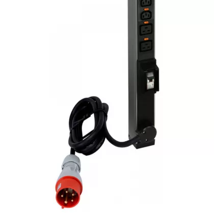 LEGRAND 646870 elosztósor 0U normál KIM:18xC13 + 6xC19-reteszelhető TÁP: ipari-3P+N+F 32A 3 méter