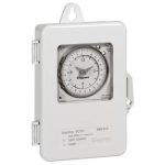   LEGRAND 649914 Falon kívüli analóg napi programkapcsoló 250V 20A