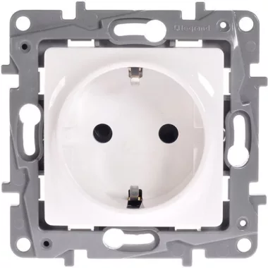 LEGRAND 664529 Niloé 2P+F dugalj csatlakozóaljzat gyermekvédelemmel (csavaros), körömmel, fehér LEGRAND 664529 Niloé 2P+F dugalj csatlakozóaljzat gyermekvédelemmel (csavaros), körömmel, fehér