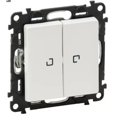 LEGRAND 752109 Valena Life kettős váltókapcsoló jelzőfénnyel 10 AX fehér