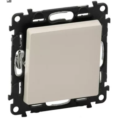 LEGRAND 752211 Valena Life váltóérintkezős nyomó elefántcsont
