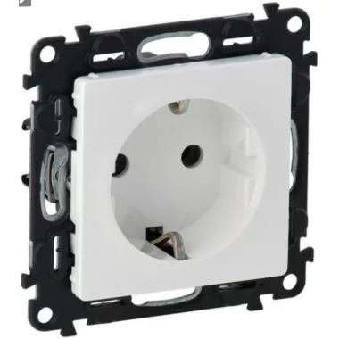 LEGRAND 753128 Valena Life 2P + F socket (with 6mm2 screw connection), child resistant white LEGRAND 753128 Valena Life 2P + F socket (with 6mm2 screw connection), child resistant white