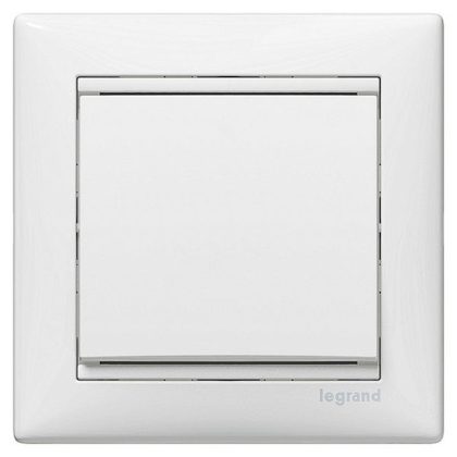   LEGRAND 770080 Valena RJ11+RJ45 Cat5e UTP kombinált aljzat fehér