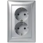 LEGRAND 770127 Valena 2x2P+F dugalj csatlakozóaljzat gyermekvédelemmel alumínium