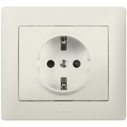   LEGRAND 771563 Galea Life 2P + F socket with child protection, spring, pearl
