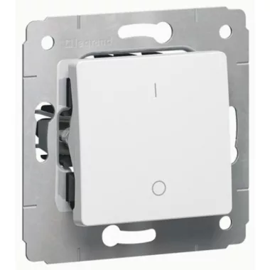 LEGRAND 773602 Cariva kétpólusú kapcsoló keret nélkül fehér