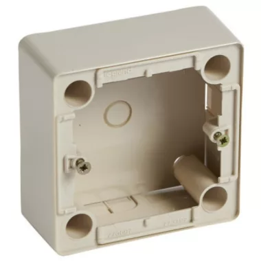 LEGRAND 773797 Cariva kiemelődoboz 2P+F aljzathoz, 36 mm mély, bézs