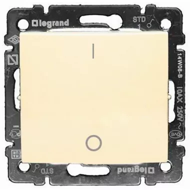 LEGRAND 774104 Valena kétpólusú kapcsoló 16A, elefántcsont