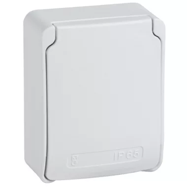 SCHNEIDER 81142 PRATIKA Falon kívüli 1xRJ45 adapter