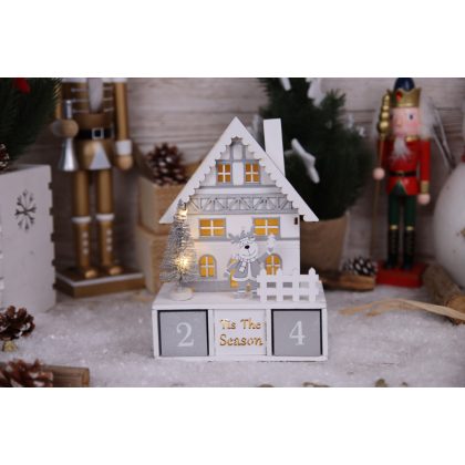   TRACON CHRACHR8WW Led karácsonyi kocka naptár, házikó, fa, elemes (X220075) Timer 6+18h,8LED, 3000K, 2xAA