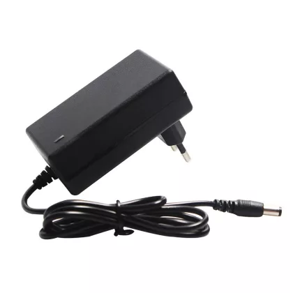 ELMARK 59586 UNIVERSAL BATTERY CHARGER FOR EL-PBA01