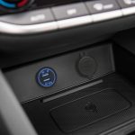   MNC 54926BL Szivargyújtó helyére beépíthető USB aljzat - Kék LED - csavaros - 2xUSB - 5V-2,1A - 12/24V