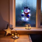  Family Christmas 56530D LED-es PVC ablakdekor - hóember - 26 x 17 cm - melegfehér - 3 x AAA