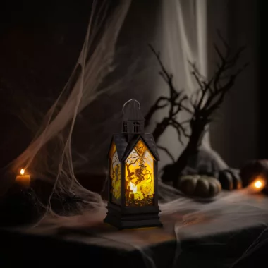 GLOBIZ 56600A Halloween-i világító dekoráció - boszorkány - sárga LED - 17,5 x 6,3 x 6,3 cm - 3 x LR44