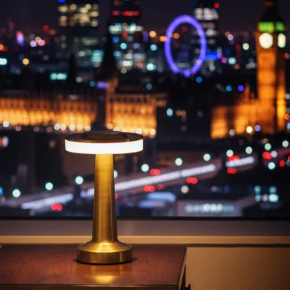   PHENOM 12500A Asztali lámpa - arany színű - állítható színhőm, fényerő - akkumulátoros - USB