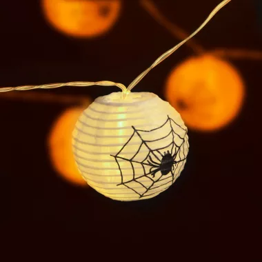 FAMILY 58172 Halloween-i lampion fényfüzér - pókos, fehér - 7,5 x 165 cm - 2 x AA elemes