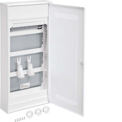   HAGER VA48WWH Volta multimédia elosztó, perforált műanyag ajtóval, falon kívüli, 4 soros, szerelőlappal, dugaljjal, Patch panellel