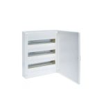   HAGER VS318PD Golf kiselosztó, 3 soros, 54M, falon kívüli, teli ajtó, 500x390x99mm