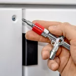   KNIPEX 00 11 03 Kapcsolószekrény kulcs használatos szekrényekhez és elzáró rendszerekhez 76 mm