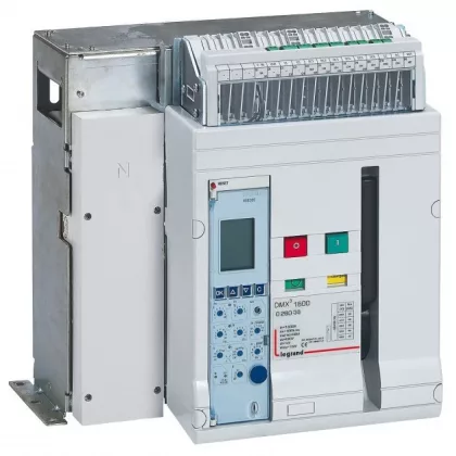 LEGRAND 028007 DMX3 1600 800A 4P fix 42kA légmegszakító