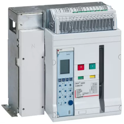 LEGRAND 028032 DMX3 1600 1000A 4P fix 50kA légmegszakító
