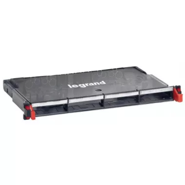 LEGRAND 032100 kihúzható optikai patch panel üres 4 db optikai patch modul fogadására LCS3
