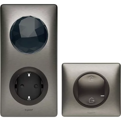   LEGRAND 064828 Céliane okos központi egység, süllyesztett, beépített háztartási aljzattal, megérkezés/távozás szcenárió kapcsolóval és díszítő keretekkel, grafitszürke színű,   - /Netatmo