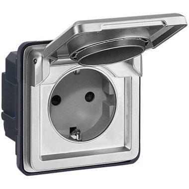 LEGRAND 077835 Soliroc 2P+F földelt dugalj csatlakozóaljzat 16A - 250V~, IK10, gyermekvédelemmel, csapófedéllel, csavaros bekötéssel, vandálbiztos